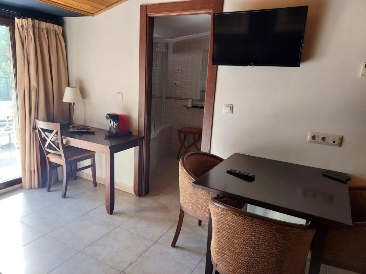 Hotel Masia El Molinete Mora de Rubielos Kültér fotó